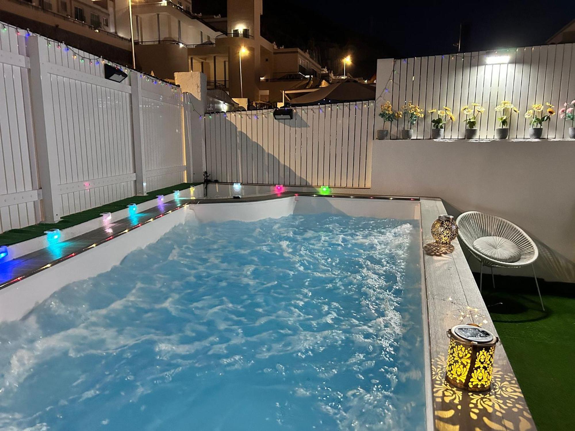Big Villa Puerto Rico With Heated Saltwater Jacuzzi Pool & Bbq & Private Parking מראה חיצוני תמונה